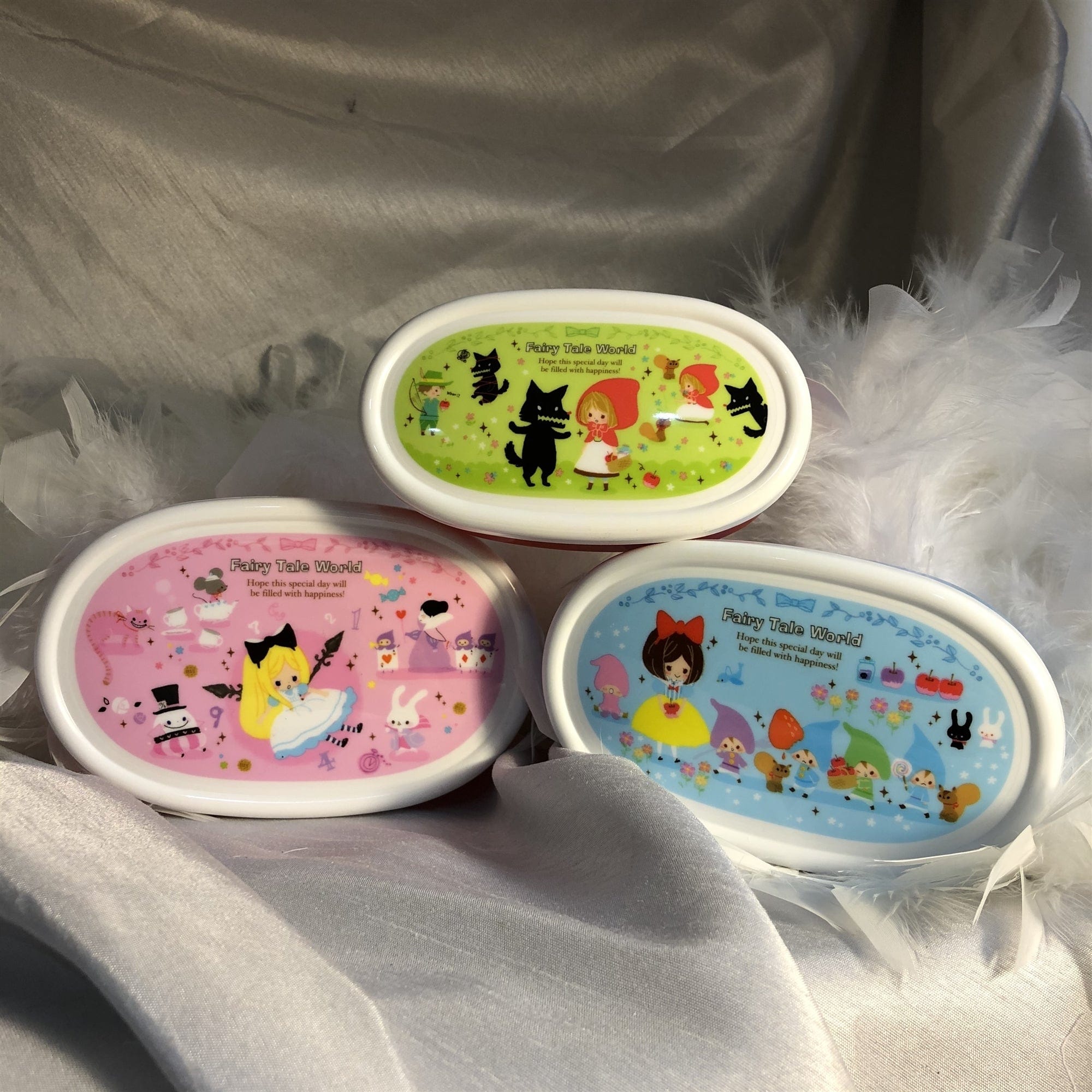 Kamio Fairy Tale Snack Size Tupperware Set