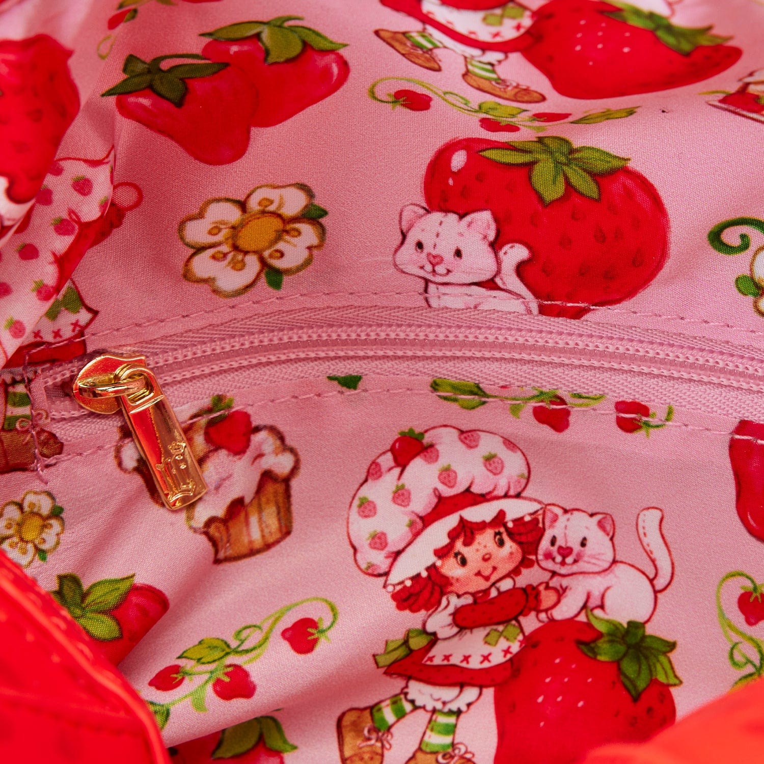 Loungefly Loungefly Strawberry Shortcake Strawberry House Figural Crossbody Bag Kawaii Gifts 671803452886
