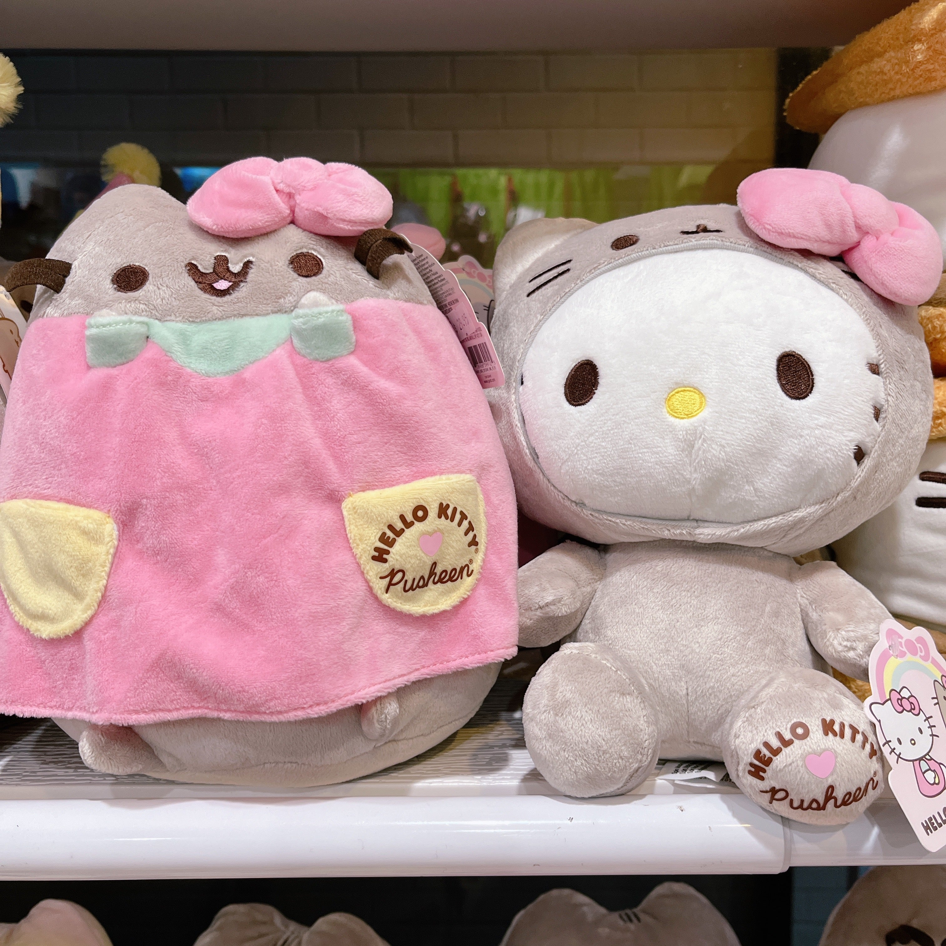 Pusheen Meowshmallows with Removable Mini Plush, 7.5 in - Gund