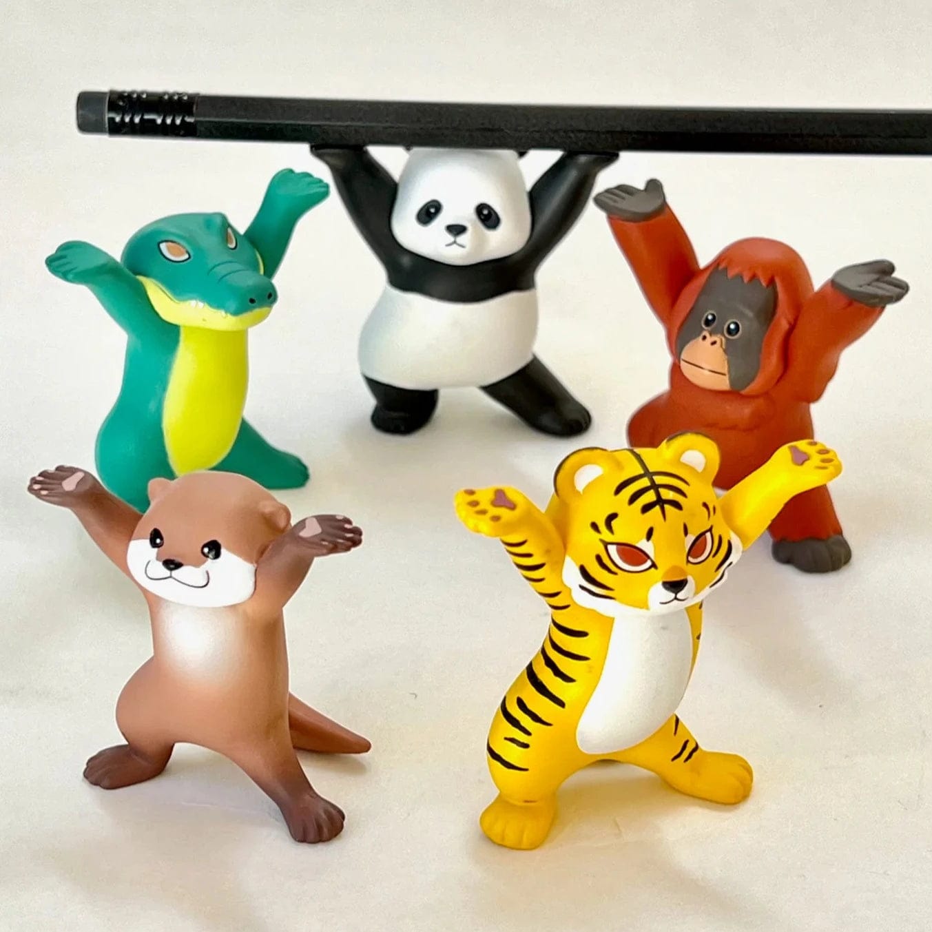 BCmini Yell World Animal Pen Holder Figurine Capsule Kawaii Gifts 034466702635