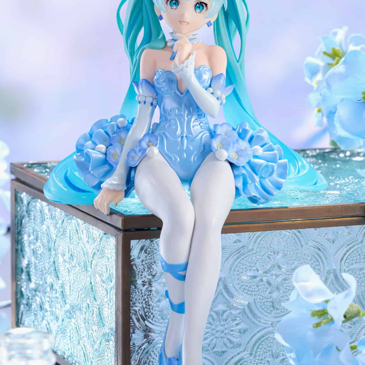 Clever Idiots Hatsune Miku Nemophila Pail Blue Color Flower Fairy Noodle Stopper Figure Kawaii Gifts 4582782366797