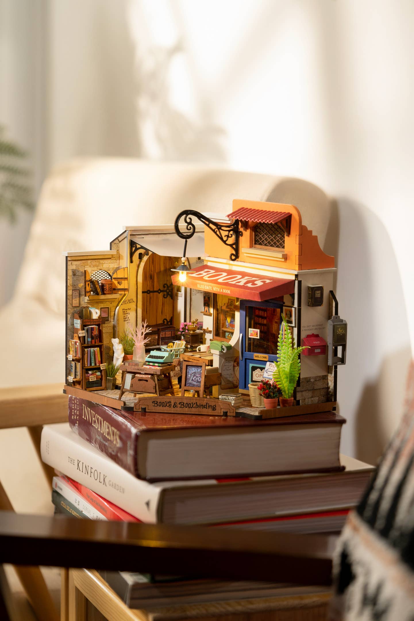 Hands Craft DIY Miniature House Kit: Corner Bookstore Kawaii Gifts 810101581250