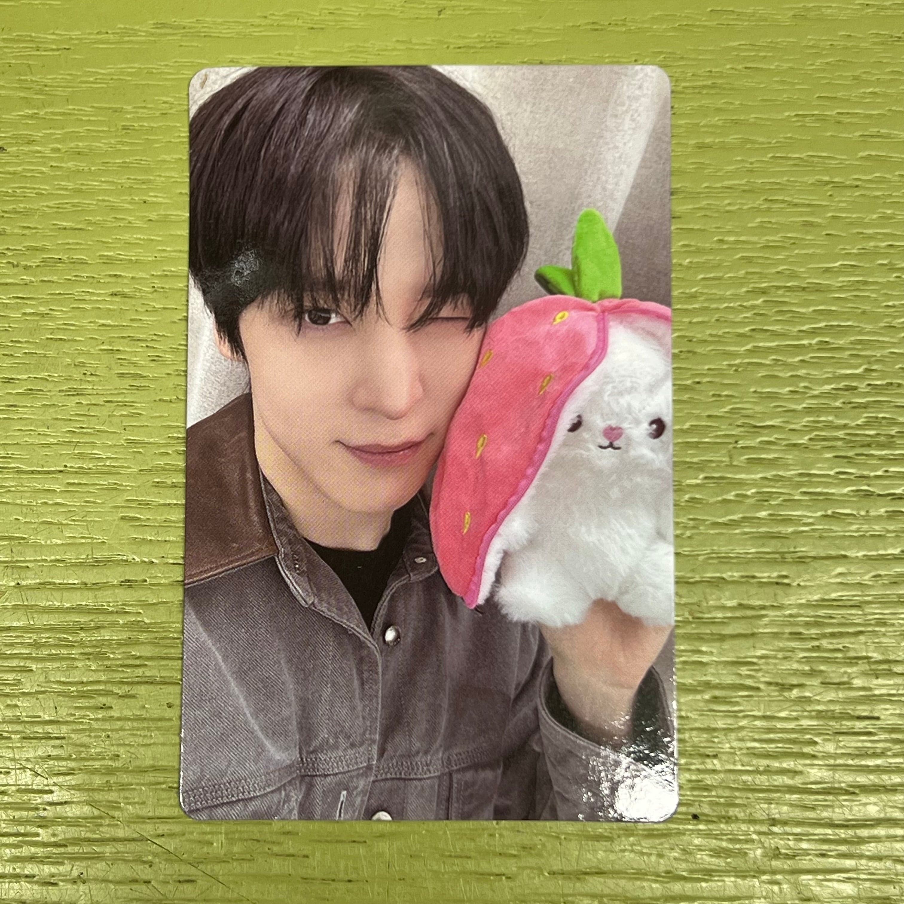 Korea Pop Store [ATEEZ] - Golden Hour: Part.4 Pre-Order Benefit Photocard Soundwave Platform Yunho Kawaii Gifts 55903958