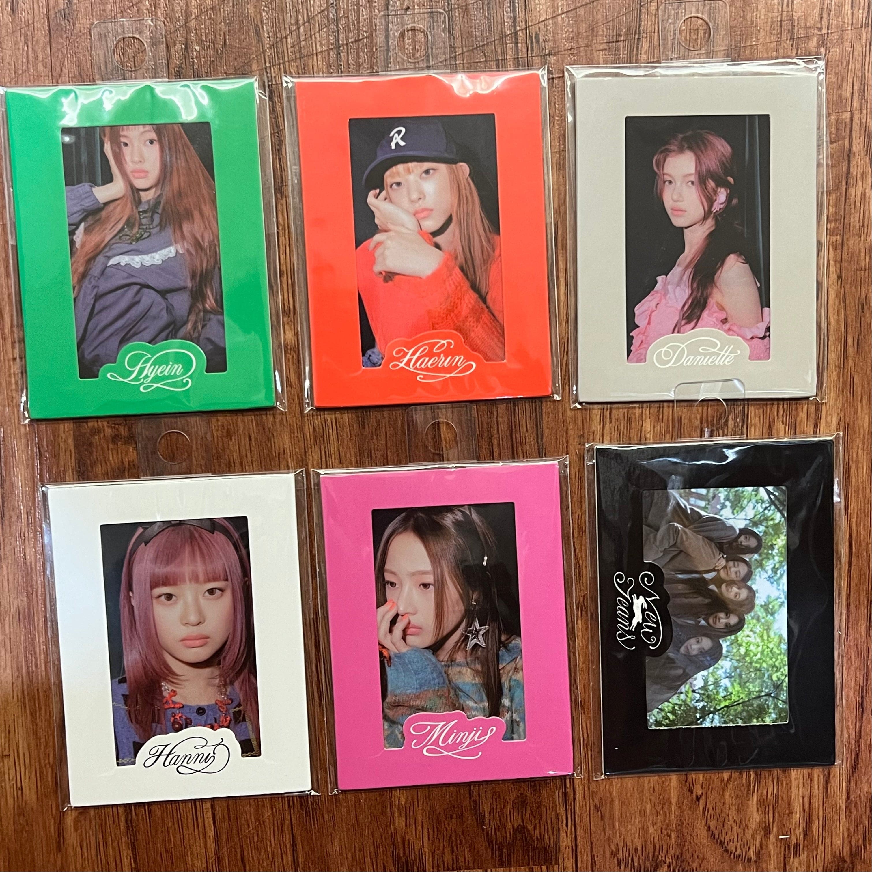 Korea Pop Store NewJeans OMG Weverse Shop Benefit Member Photocard and Frame Kawaii Gifts