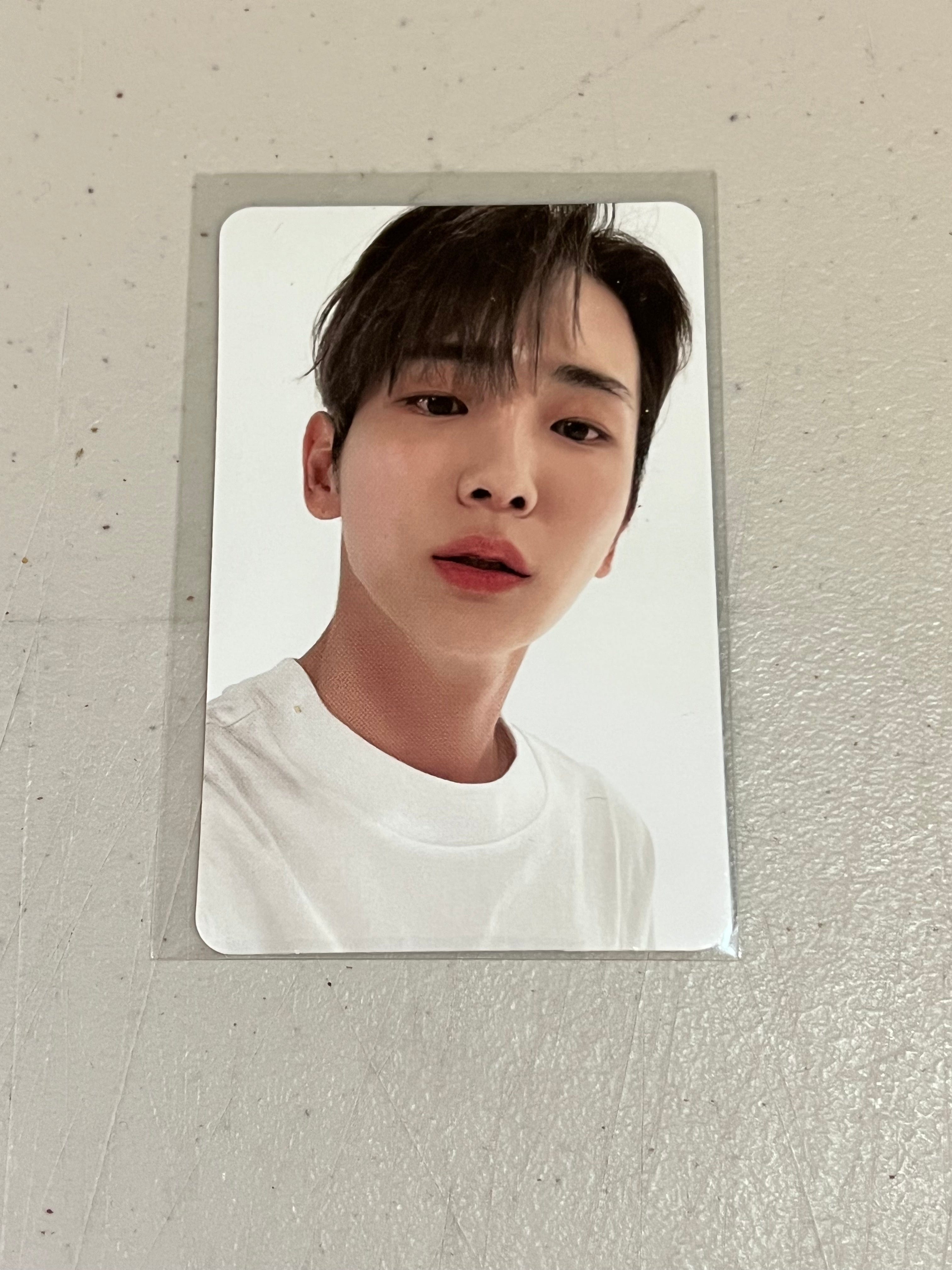 SHINee 15th Anniversary THE MOMENT OF Shine POP-UP Store
