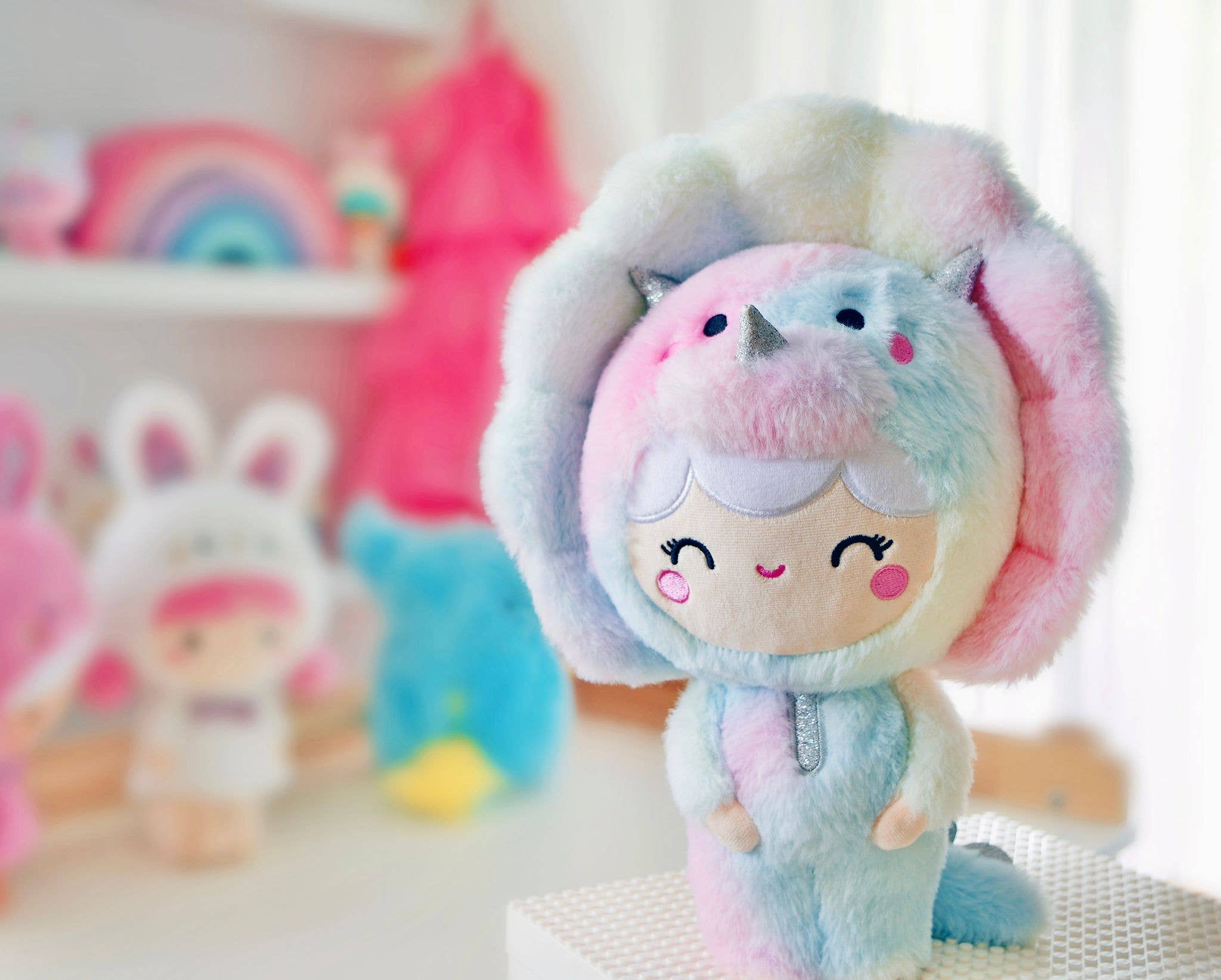 Momiji Roarsome Rainbow Kawaii Gifts