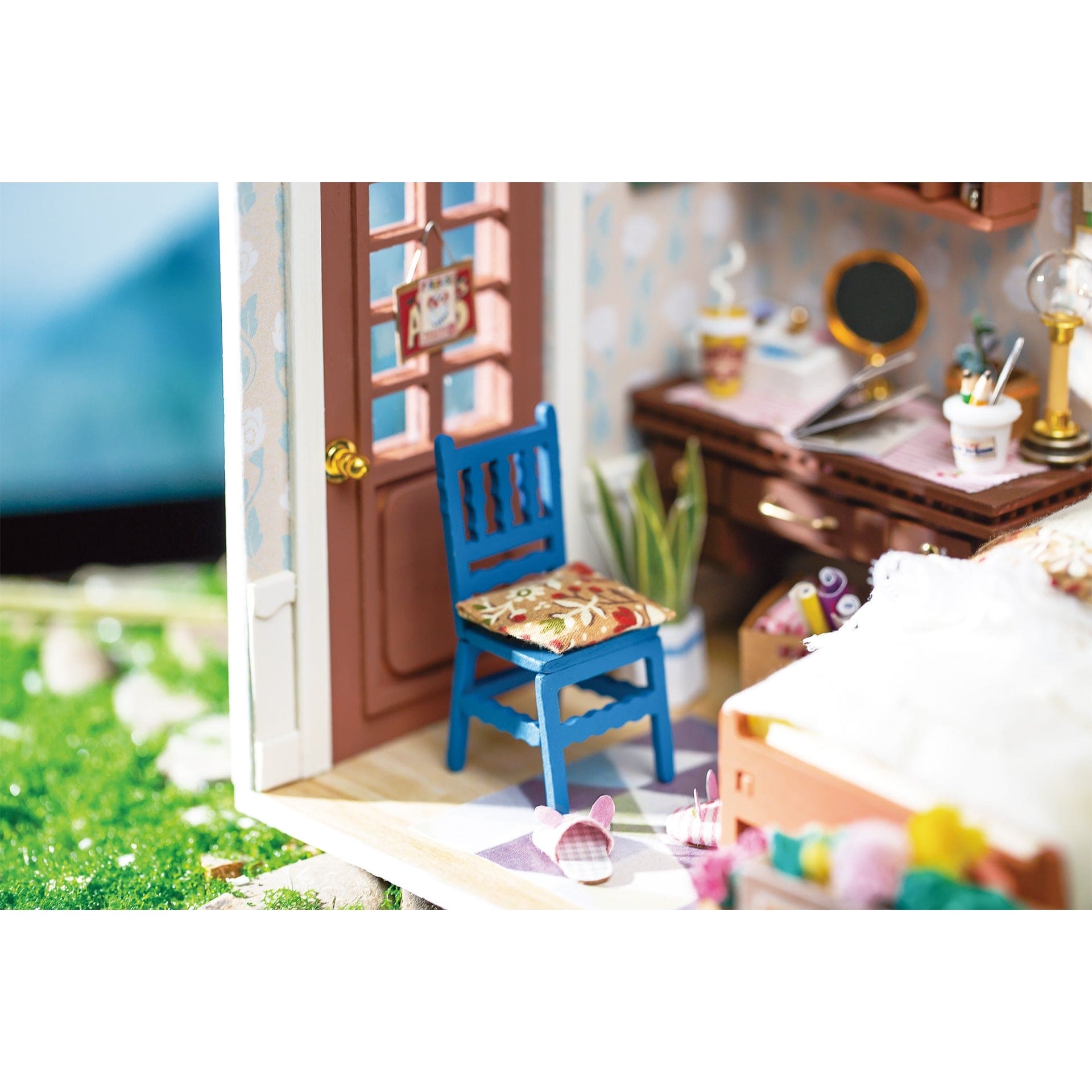Hands Craft Charlie's Dining Room, DIY Miniature Dollhouse Kit Kawaii Gifts 850005994770