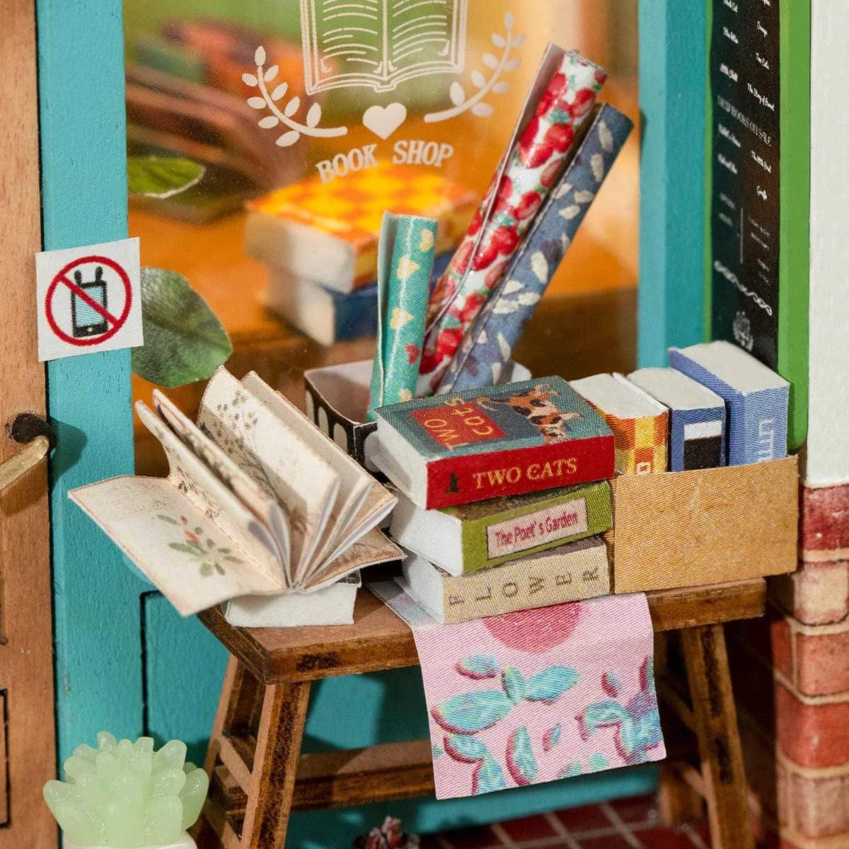 Hands Craft DIY Miniature House Kit: Free Time Bookshop Kawaii Gifts 850026738483