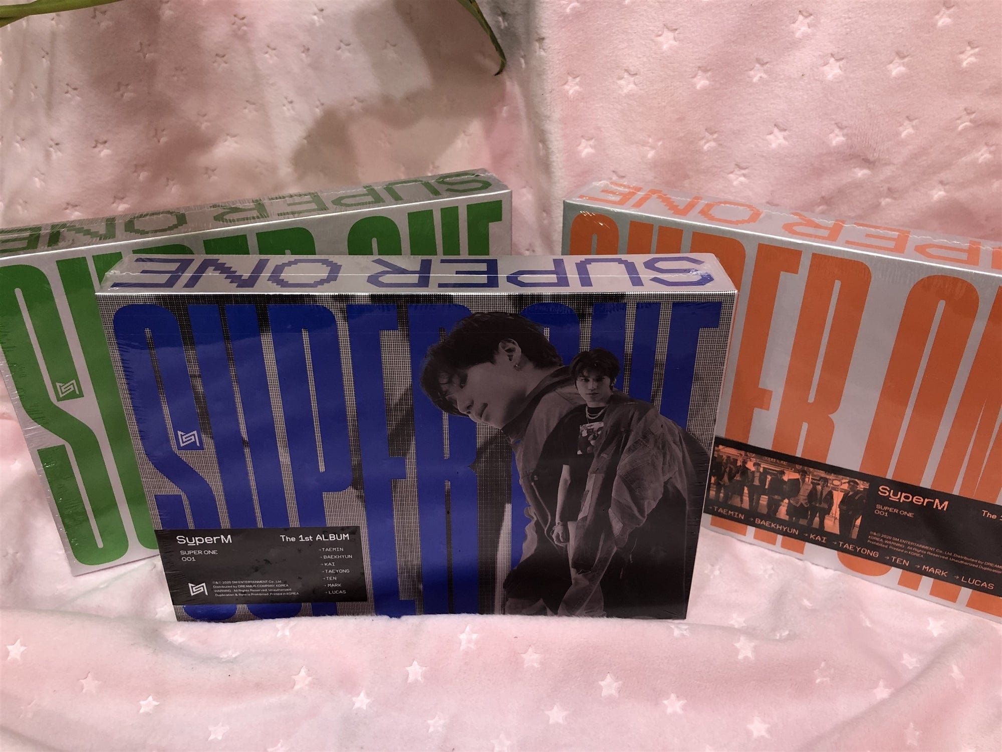 SuperM The 1st Album Super One: Photobook, Booklet + CD, Photo Booklet, Postcard, Folded Poster, Poster, Photo Card